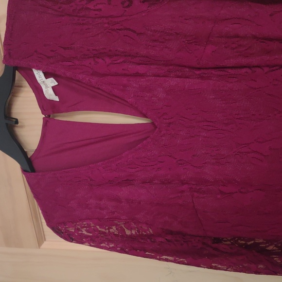 Wine/Maroon lace dress; rear zipper and top button; sheer lace sleeves - Picture 3 of 8